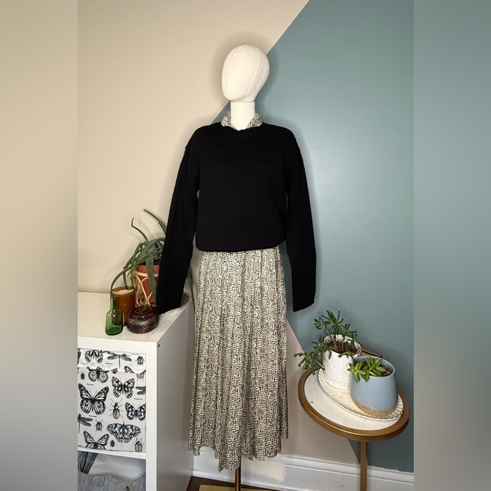 J.Crew Black 100% Wool Crewneck Sweater Women’s M Classic Minimal Knit - Picture 6 of 12